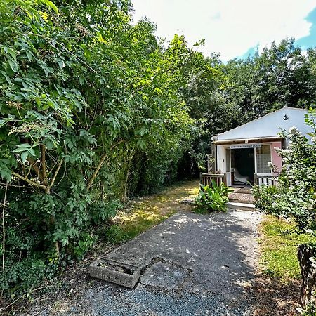 Les Cabanes Du Lac Vandre Ngoại thất bức ảnh