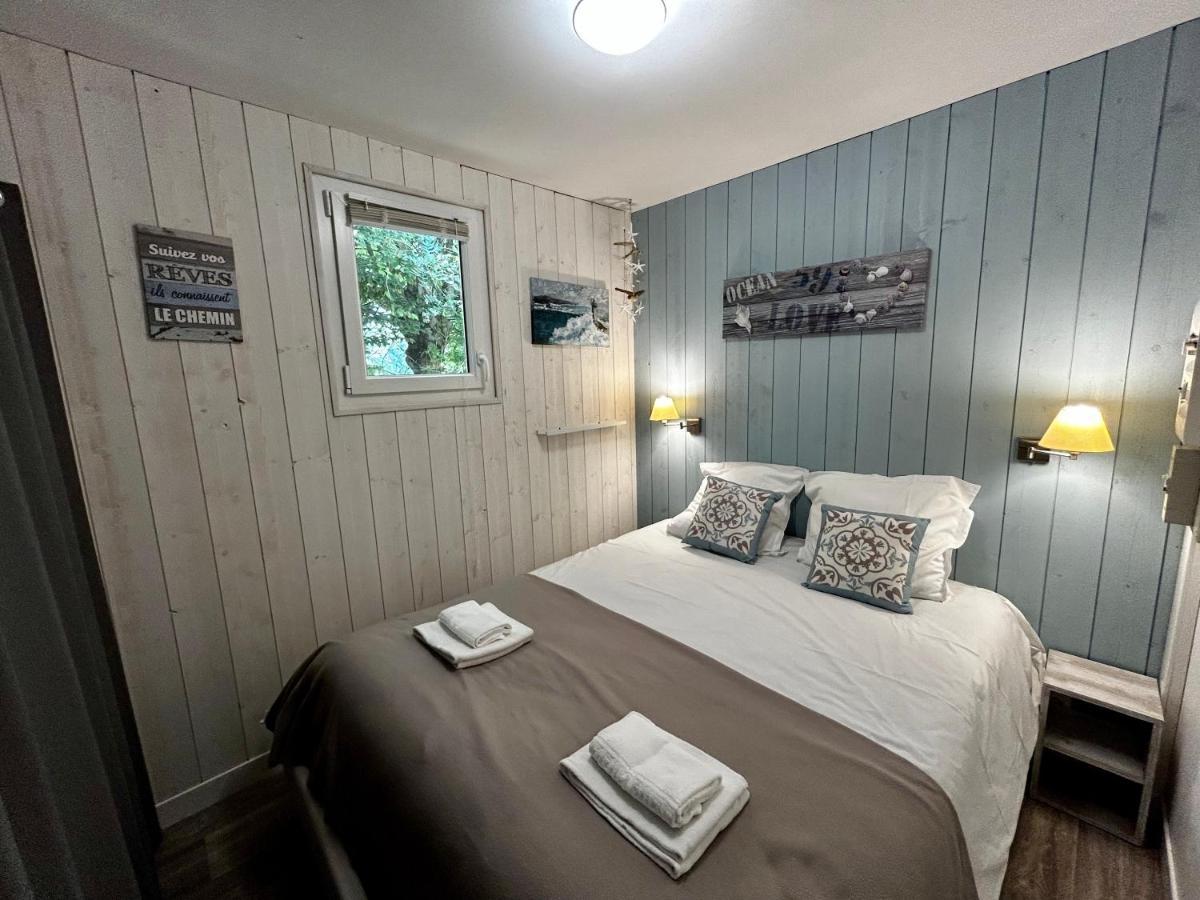 Les Cabanes Du Lac Vandre Ngoại thất bức ảnh